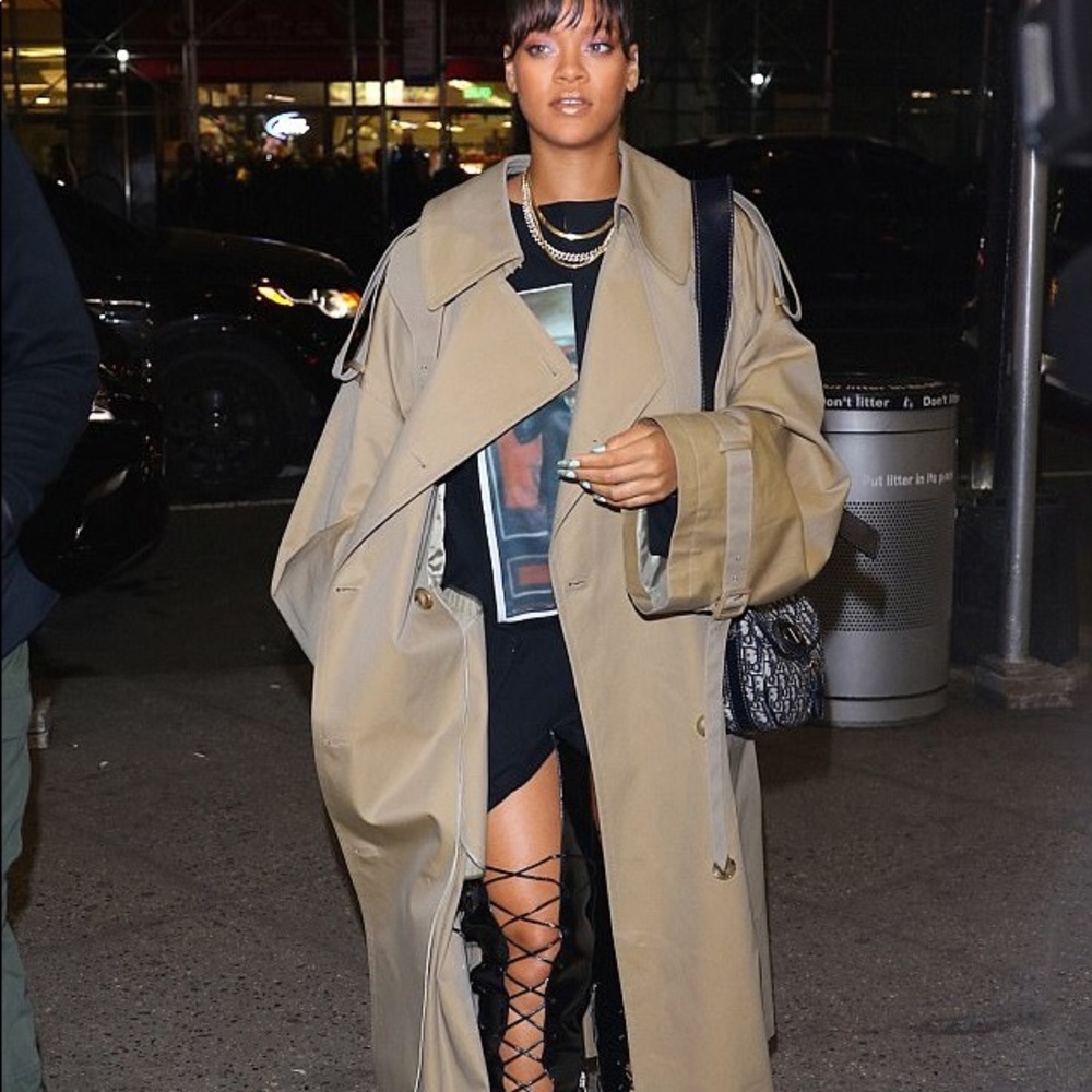 Burberry Vintage Kensington Trench Coat - Picture 13 of 16